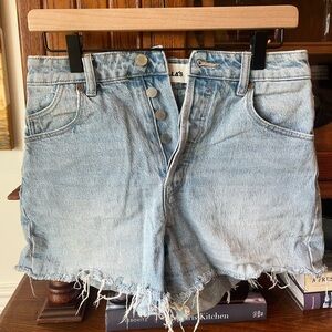 Rollas light denim shorts
